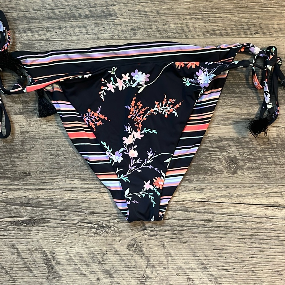 Reversible side tie string bikini bottoms - striped and floral print